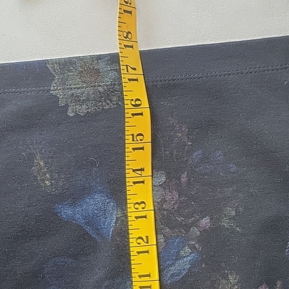 Periphery floral pencil skirt - Picture 7 of 7